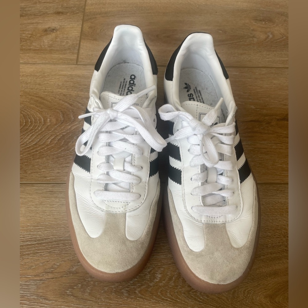 Adidas Samba size 7 (women’s size 7.5-8)